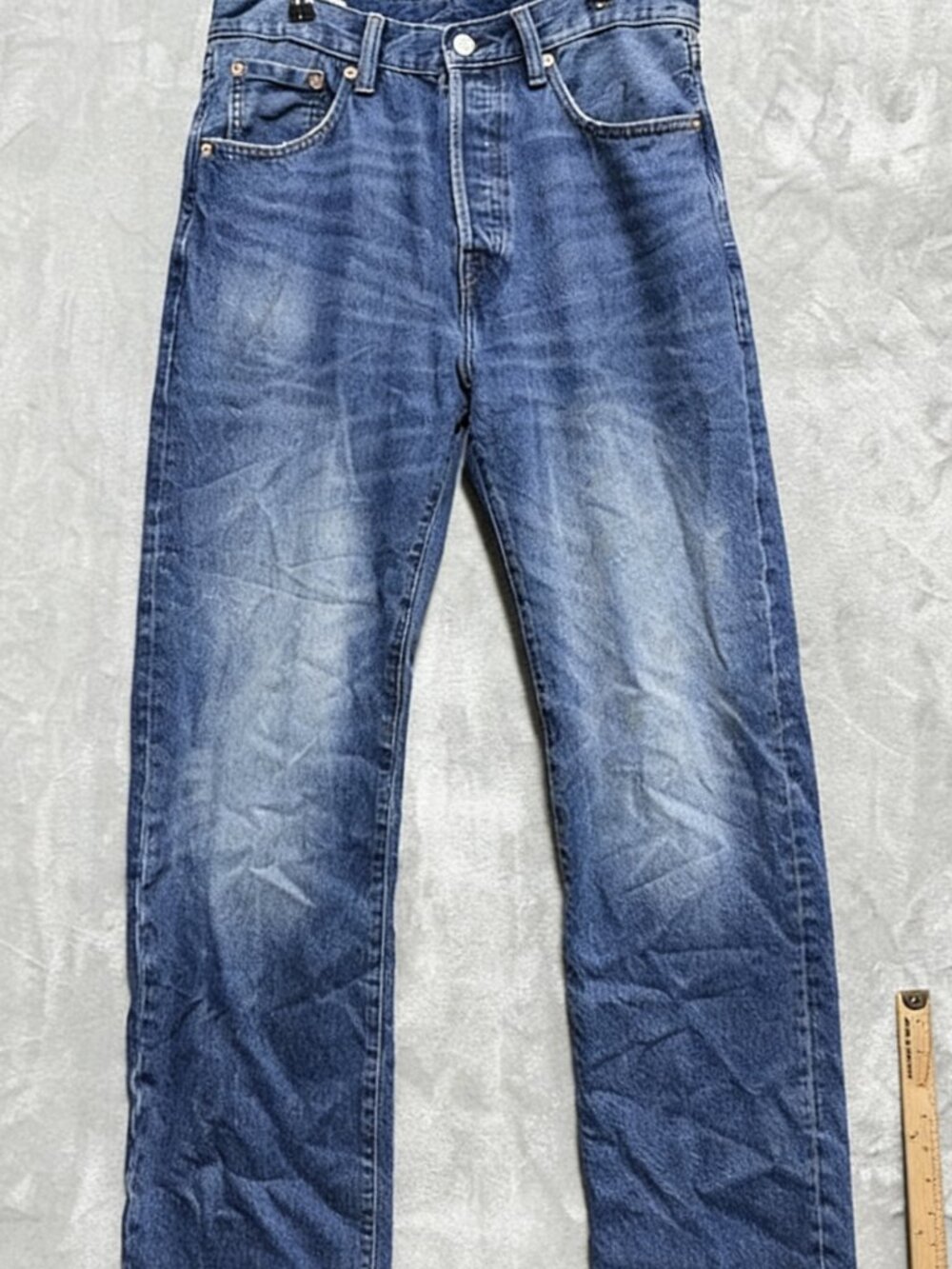 Gap  Loose Fit Jeans Mens  Blue Whiskering Denim Mid Rise Straight Leg